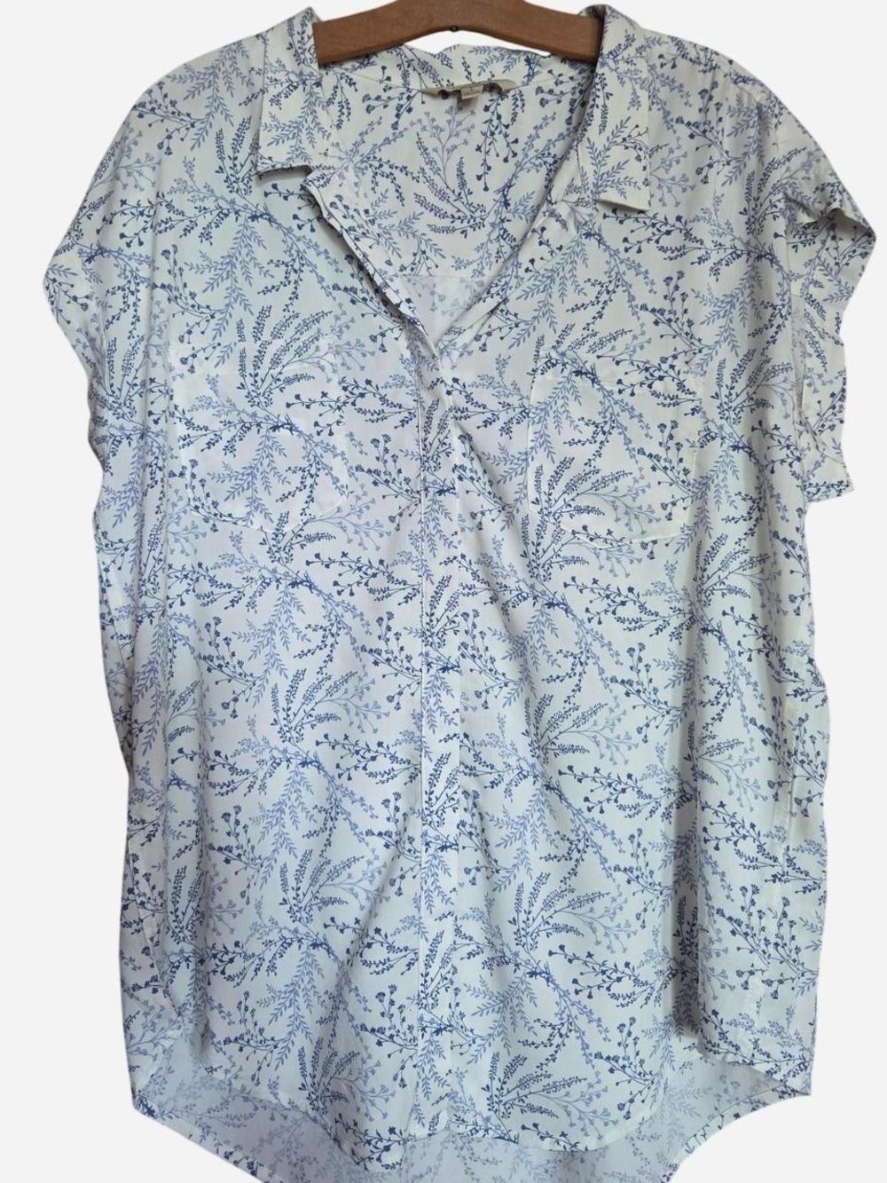 JACHS Girlfriend Light Blue Floral Short Sleeve Blouse